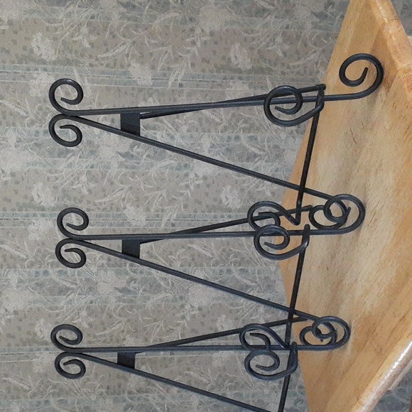 Set of 3 Identical Black Metal Display Easels D122 - Picture 9 of 11